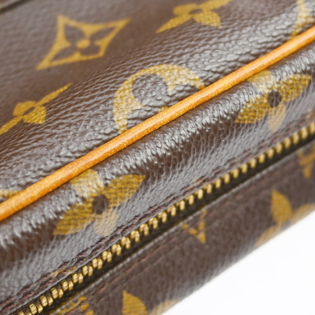 Louis Vuitton Amazone Bag Monogram Canvas Brown Canvas Shoulder Bag Bag (Pre-Owned)