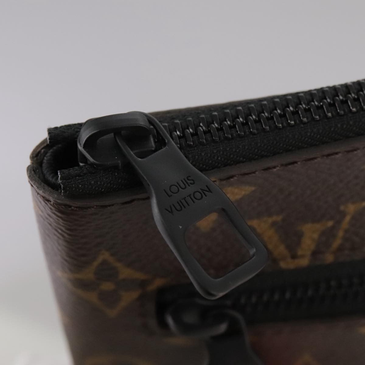 Louis Vuitton Solar Ray A4 Pouch Monogram Canvas Brown Canvas Clutche & Pouche Bag (Pre-Owned)