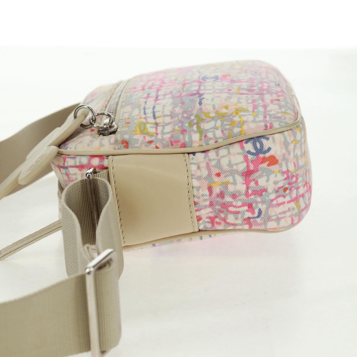 Chanel Vintage Clover Camera Bag Printed Canvas Multicolour Canvas Shoulder Bag Bag (Pre-Owned)