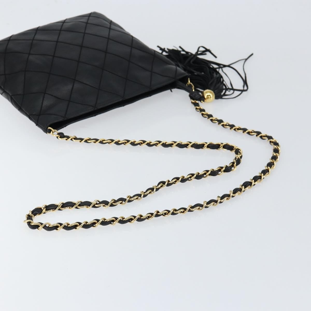 Chanel Vintage Shoulder Bag Leather Black Leather Shoulder Bag Bag (Pre-Owned)