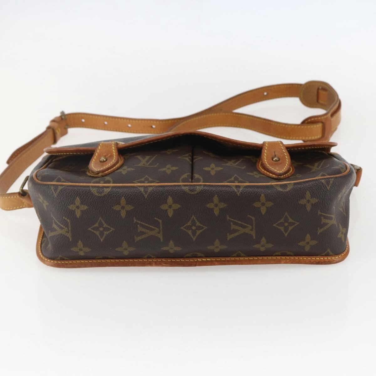 Louis Vuitton Sac Gibeciere Messenger Bag Monogram Canvas Brown Canvas Shoulder Bag Bag (Pre-Owned)