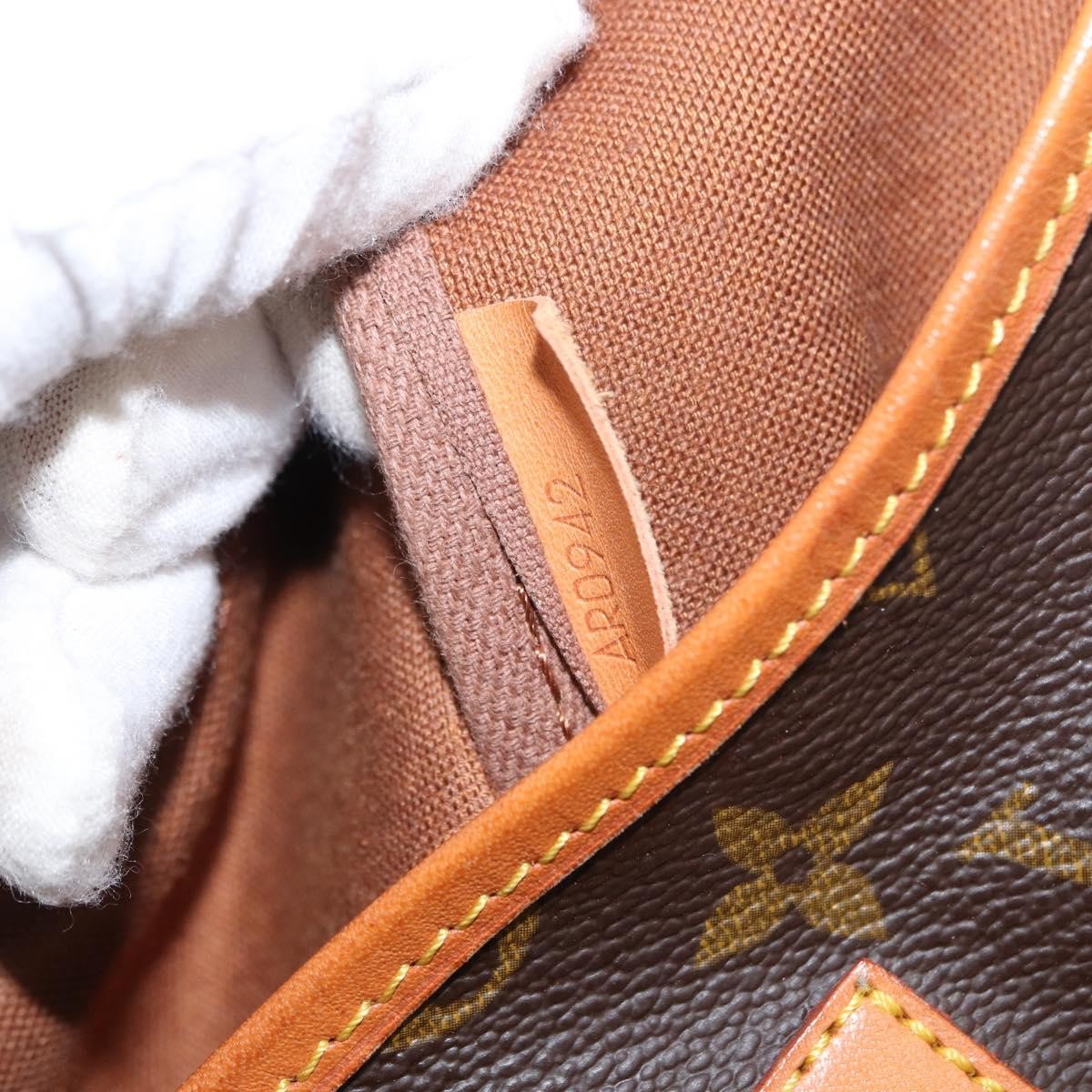Louis Vuitton Saumur Handbag Monogram Canvas Brown Canvas Shoulder Bag Bag (Pre-Owned)