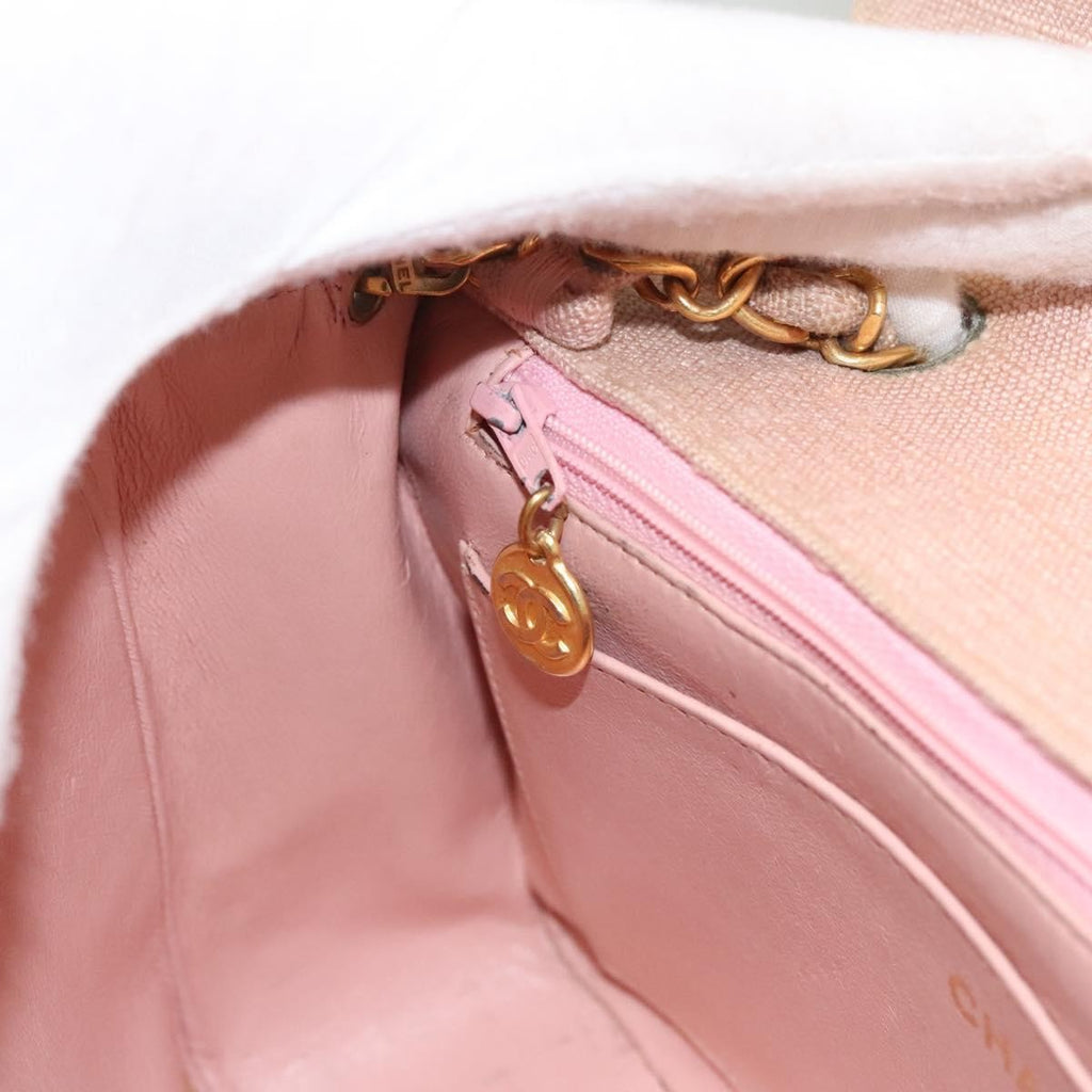 Chanel Vintage Diana Flap Bag Quilted Canvas Pink Canvas Shoulder Bag Bag (Pre-Owned)