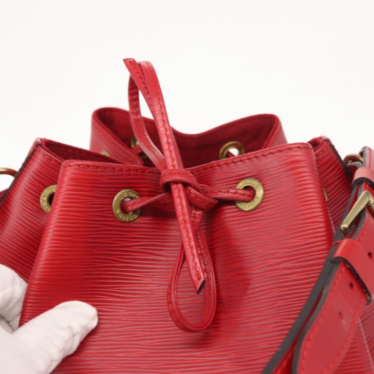 Louis Vuitton Noe Handbag Epi Leather Red Leather Shoulder Bag Bag (Pre-Owned)