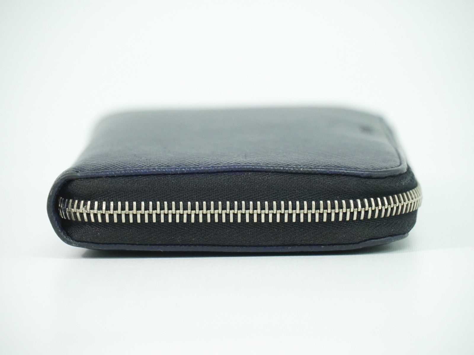 Prada Saffiano Wallet Leather Navy Leather Wallets Accessory (Pre-Owned)