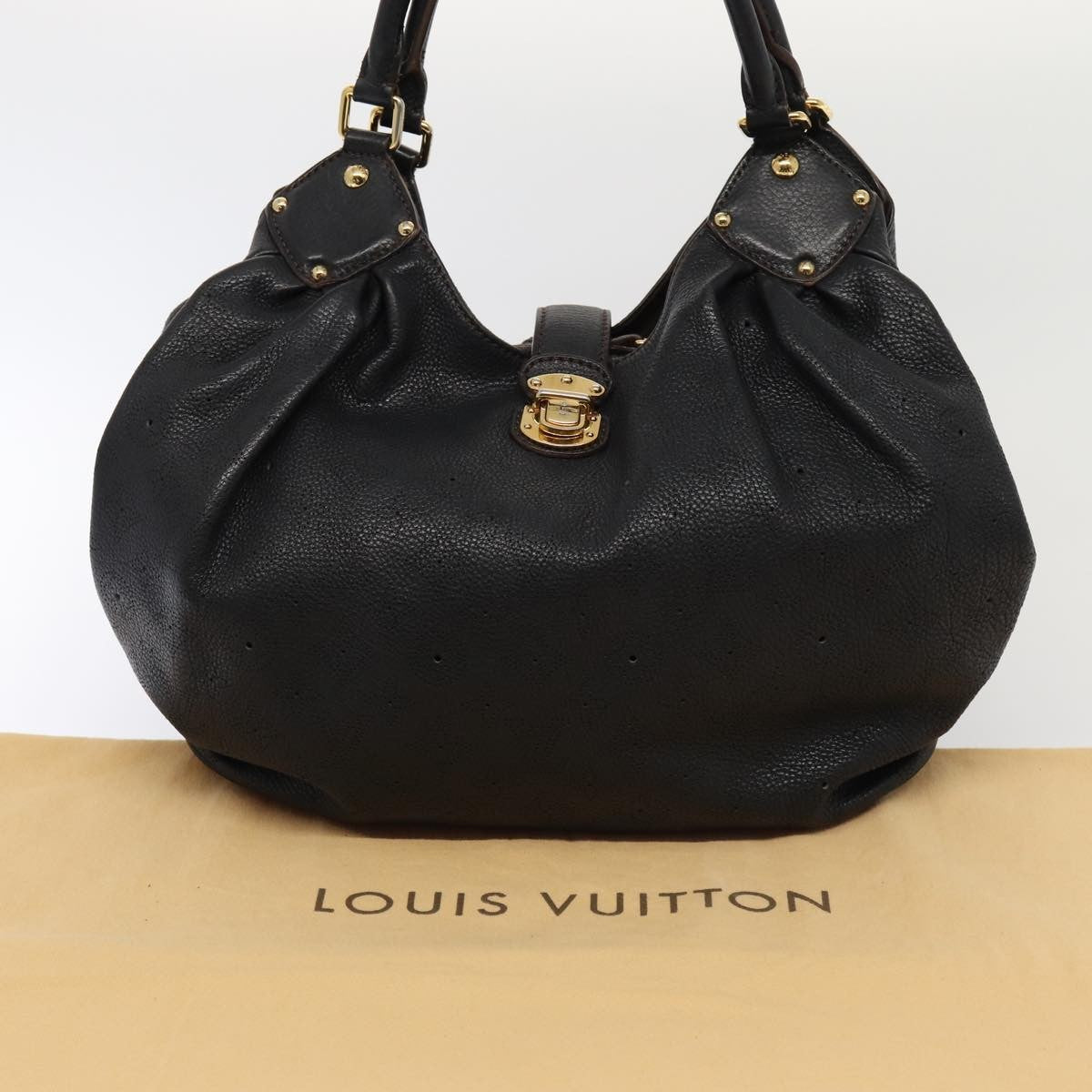 Louis Vuitton Xl Hobo Mahina Leather Black Leather Handbag (Pre-Owned)