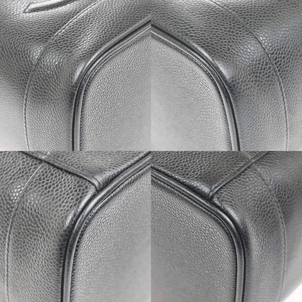 Chanel Vintage Timeless Cosmetic Case Caviar Black Leather Handbag (Pre-Owned)