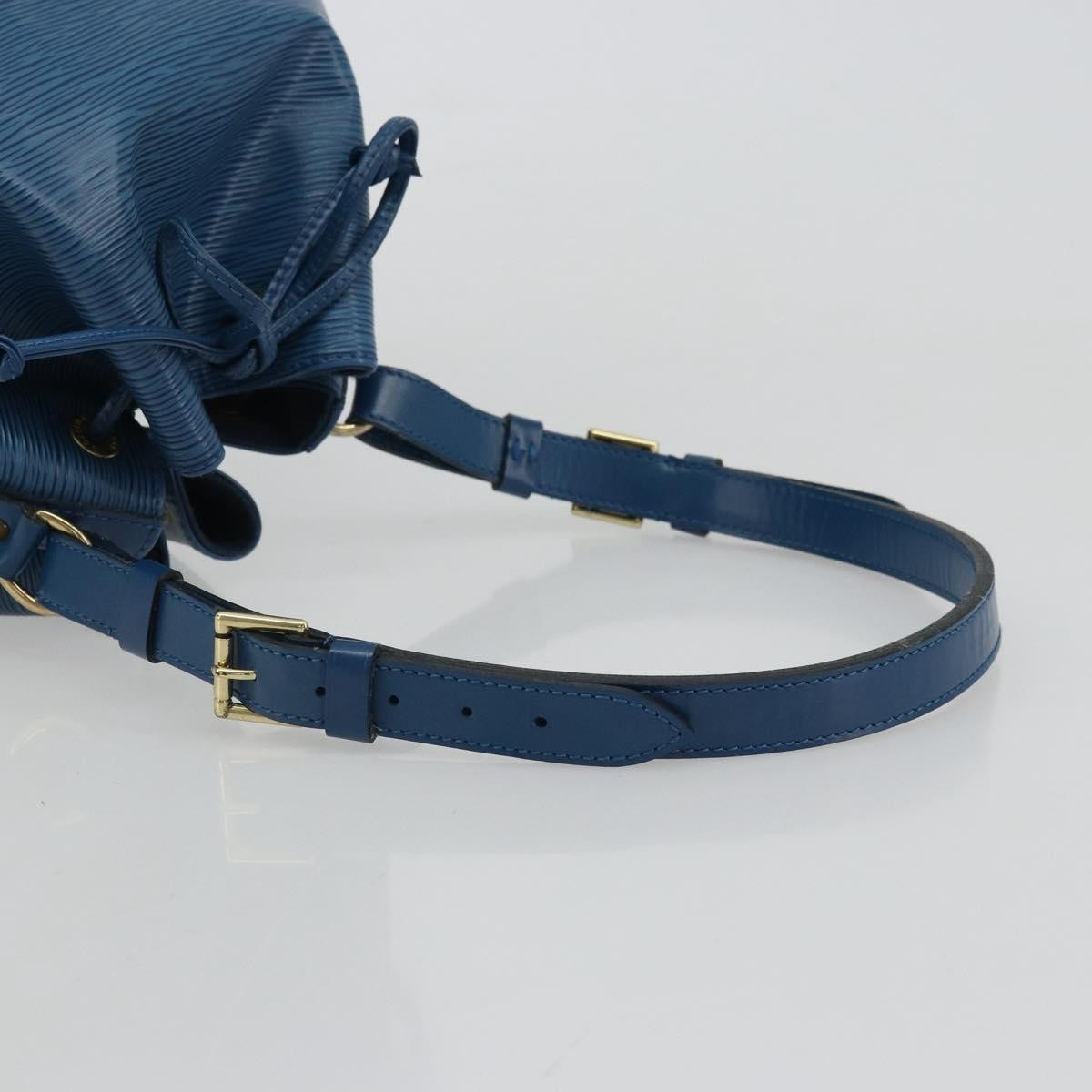 Louis Vuitton Petit Noe Handbag Epi Leather Blue Leather Shoulder Bag Bag (Pre-Owned)