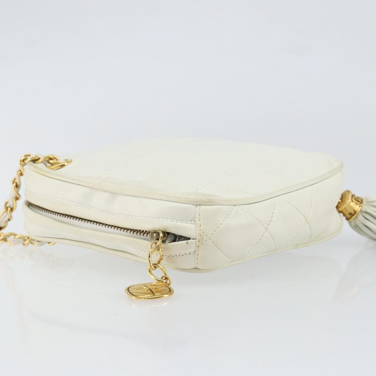Chanel Vintage Diamond Tassel Crossbody Quilted Lambskin White Leather Clutche & Pouche Bag (Pre-Owned)