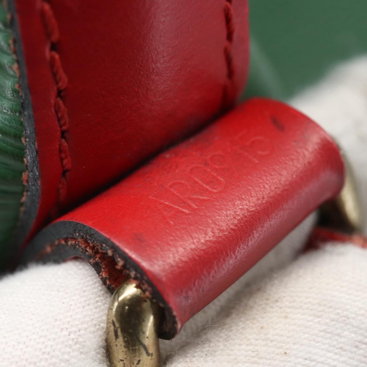 Louis Vuitton Bicolor Petit Noe Handbag Epi Leather Green Leather Shoulder Bag Bag (Pre-Owned)