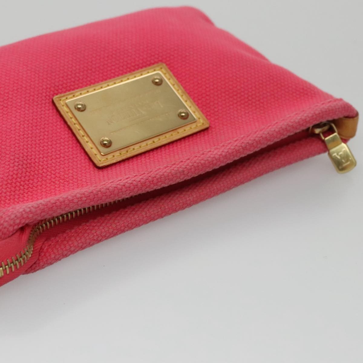 Louis Vuitton Antigua Pouch Canvas Pink Canvas Clutche & Pouche Bag (Pre-Owned)