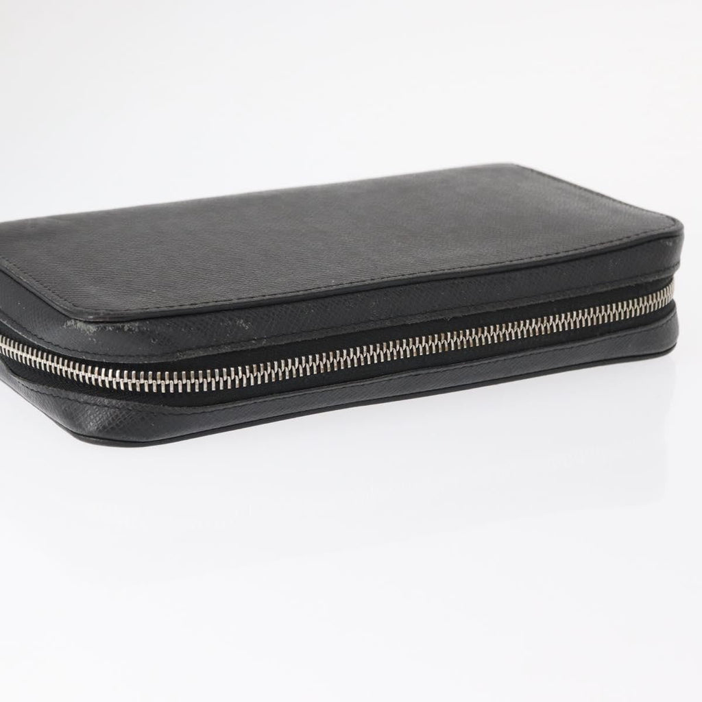Louis Vuitton Zippy Xl Taiga Leather Black Leather Wallets Accessory (Pre-Owned)