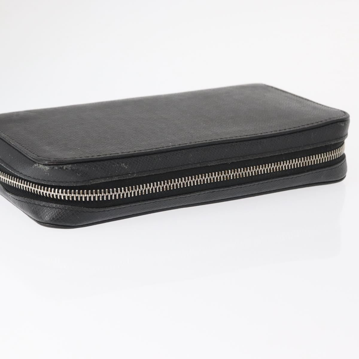 Louis Vuitton Zippy Xl Taiga Leather Black Leather Wallets Accessory (Pre-Owned)
