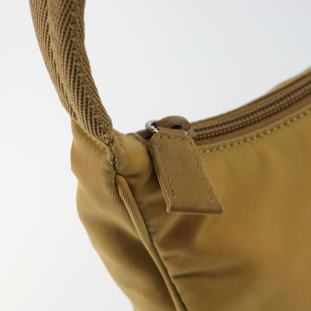 Prada Re-Edition 2000 Hobo Tessuto Beige Nylon Clutche & Pouche Bag (Pre-Owned)