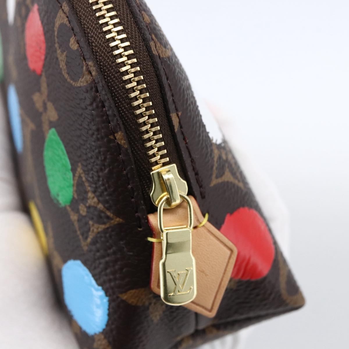 Louis Vuitton Cosmetic Pouch Yayoi Kusama Painted Dots Monogram Canvas Multicolour Canvas Clutche & Pouche Bag (Pre-Owned)