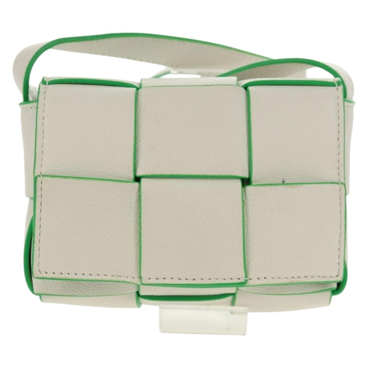 Bottega Veneta Cassette Crossbody Bag Maxi Intrecciato Leather White Leather Shoulder Bag Bag (Pre-Owned)