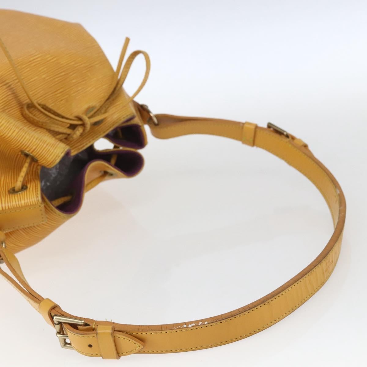 Louis Vuitton Petit Noe Handbag Epi Leather Yellow Leather Shoulder Bag Bag (Pre-Owned)