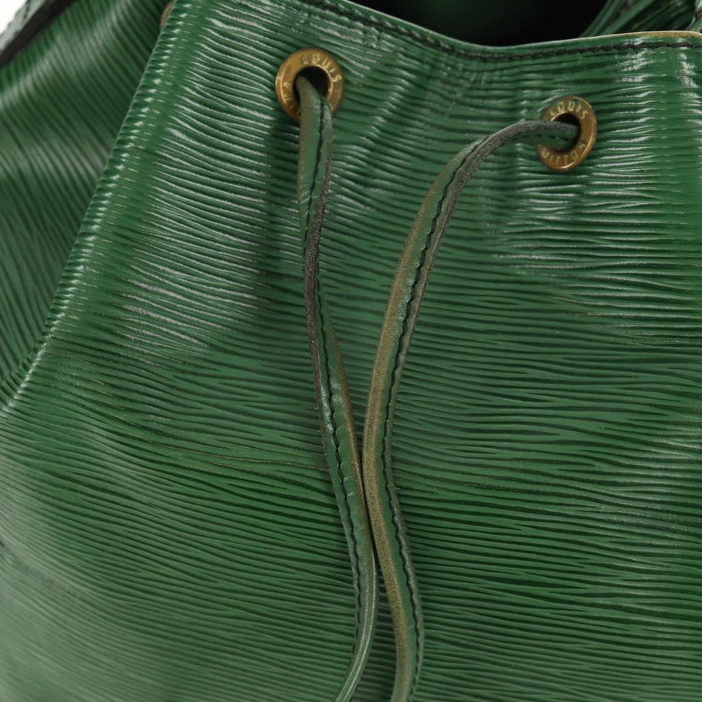 Louis Vuitton Petit Noe Handbag Epi Leather Green Leather Shoulder Bag Bag (Pre-Owned)