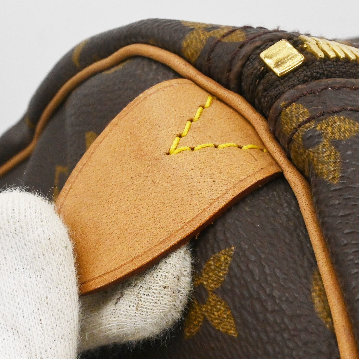 Louis Vuitton Keepall Bag Monogram Canvas Brown Canvas Travel Bag Bag (Pre-Owned)
