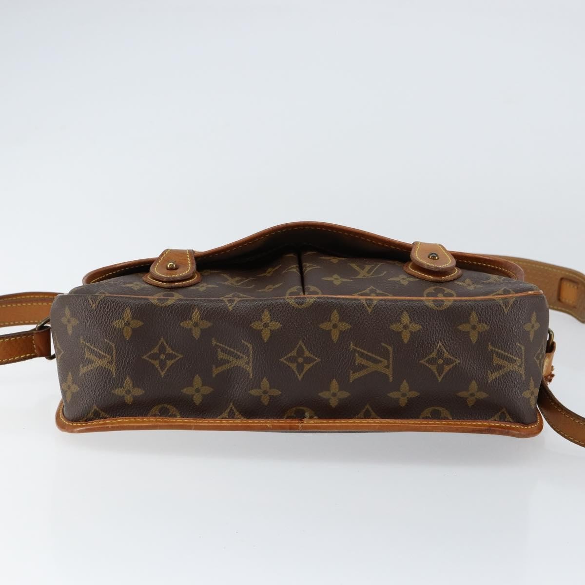 Louis Vuitton Sac Gibeciere Messenger Bag Monogram Canvas Brown Canvas Shoulder Bag Bag (Pre-Owned)
