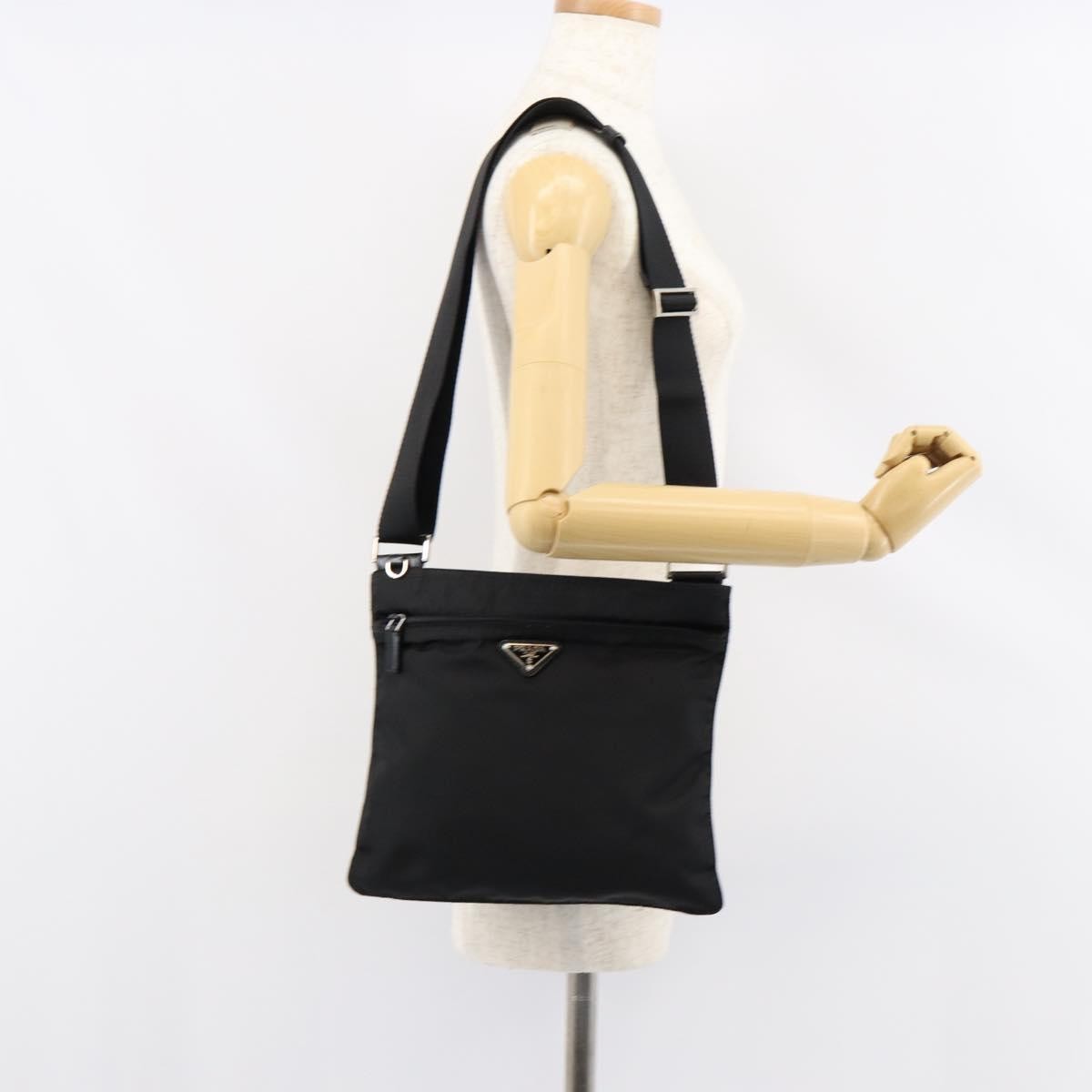 Prada Front Pocket Messenger Bag Tessuto Black Nylon Shoulder Bag Bag (Pre-Owned)