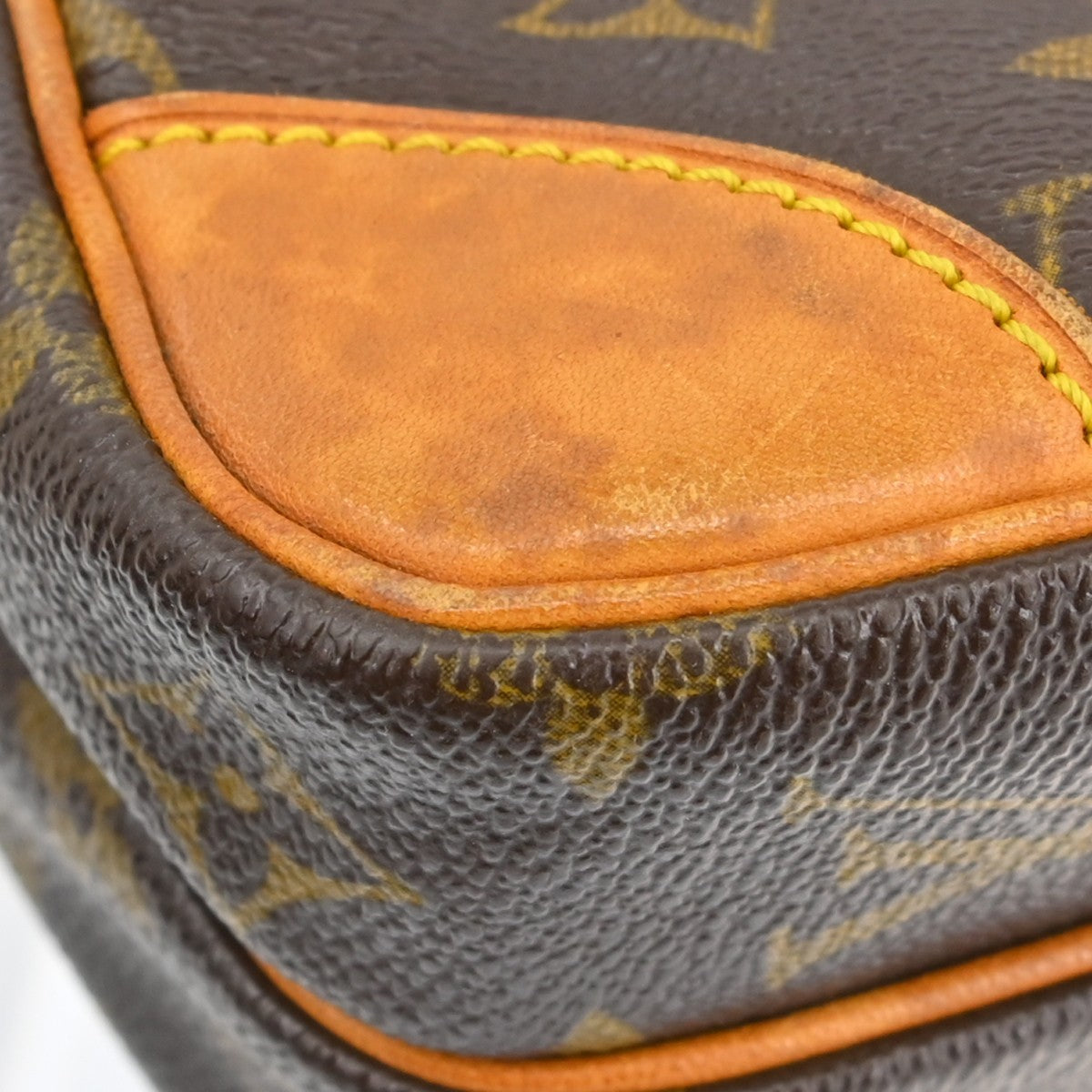 Louis Vuitton Amazone Bag Monogram Canvas Brown Canvas Shoulder Bag Bag (Pre-Owned)