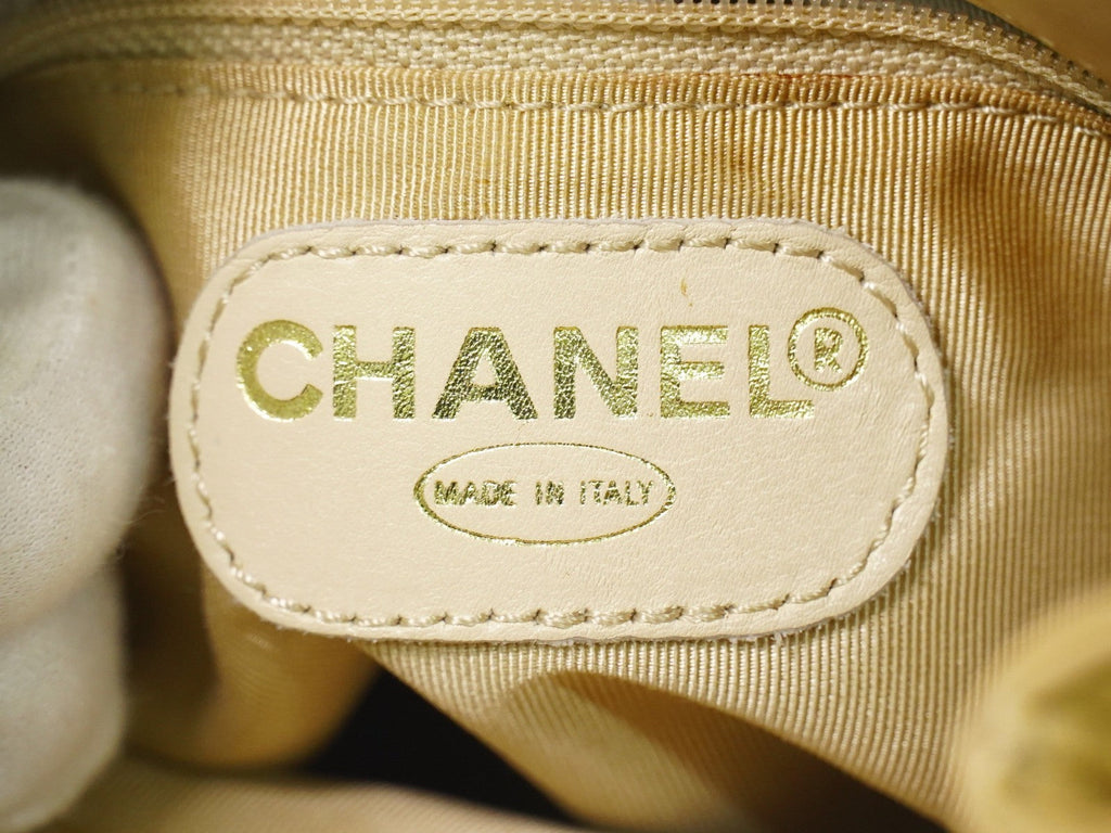 Chanel Vintage Cc Tassel Shoulder Bag Lambskin Beige Leather Shoulder Bag Bag (Pre-Owned)