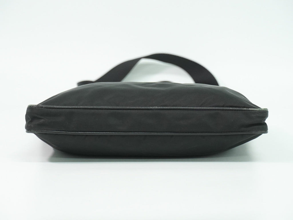 Prada Flat Messenger Bag Tessuto Black Nylon Shoulder Bag Bag (Pre-Owned)
