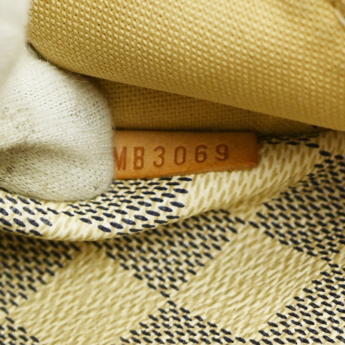 Louis Vuitton Totally Handbag Damier Azur White Canvas Tote Bag Bag (Pre-Owned)