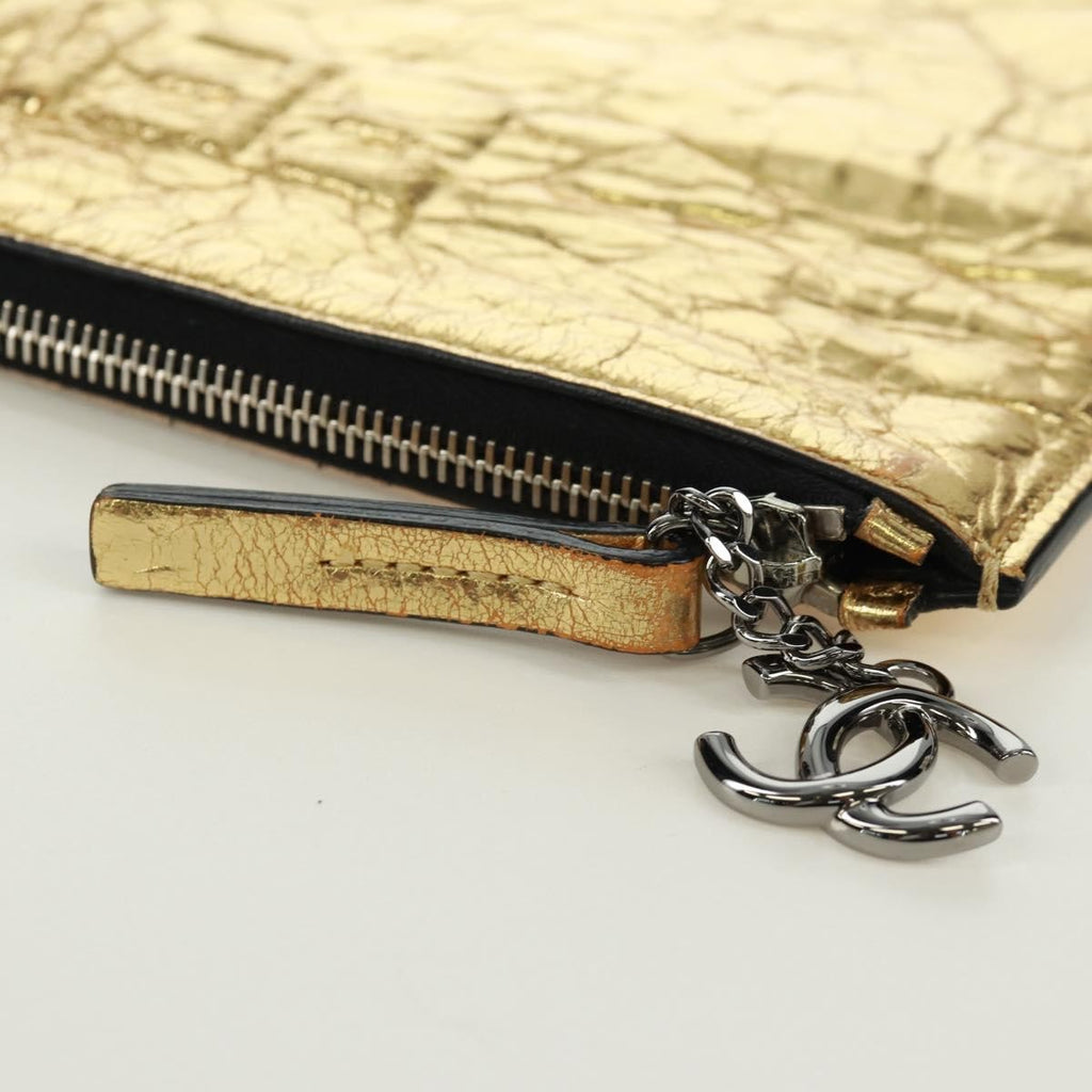 Chanel Feminine Pouch Crinkled Leather Gold Leather Clutche & Pouche Bag (Pre-Owned)