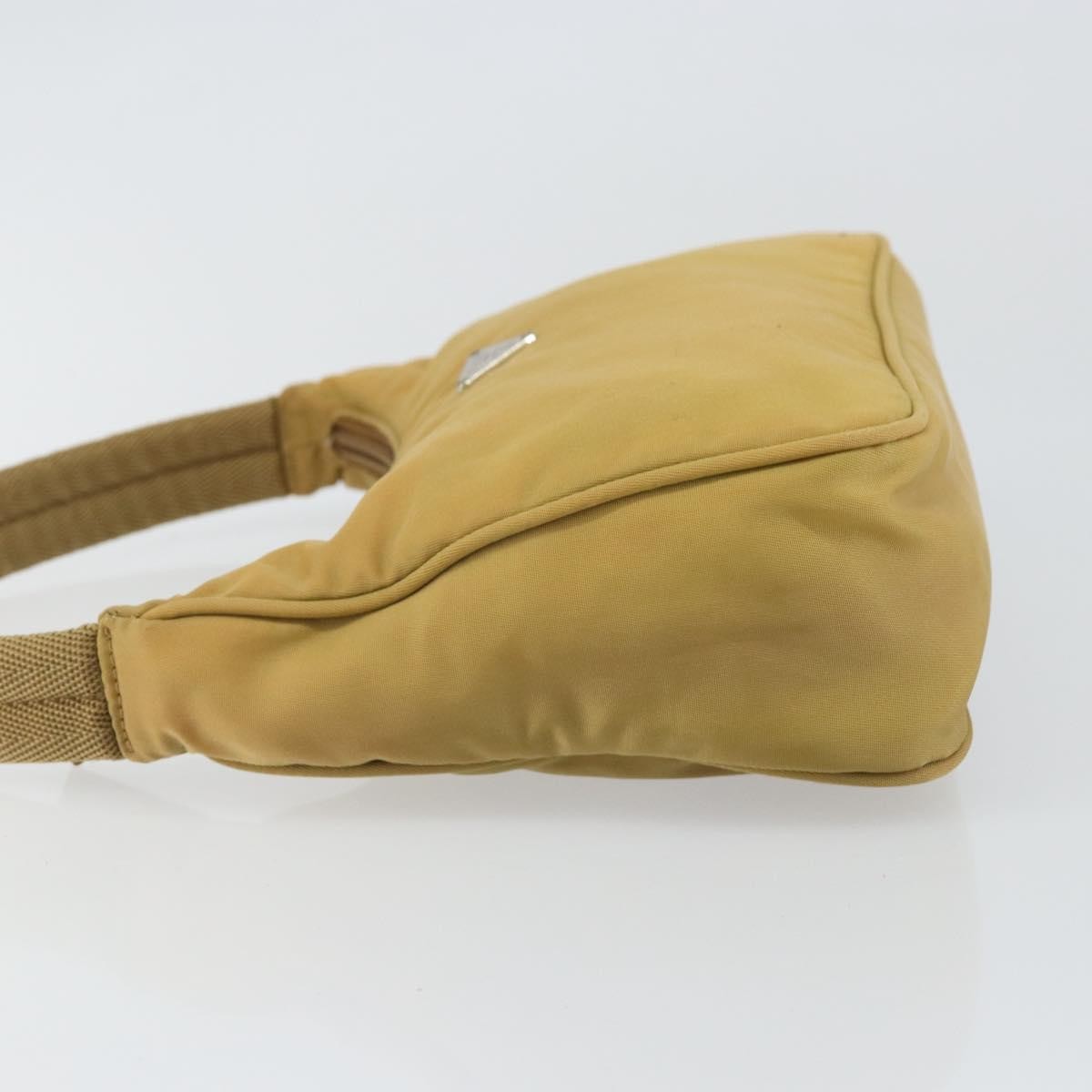 Prada Re-Edition 2000 Hobo Tessuto Beige Nylon Clutche & Pouche Bag (Pre-Owned)