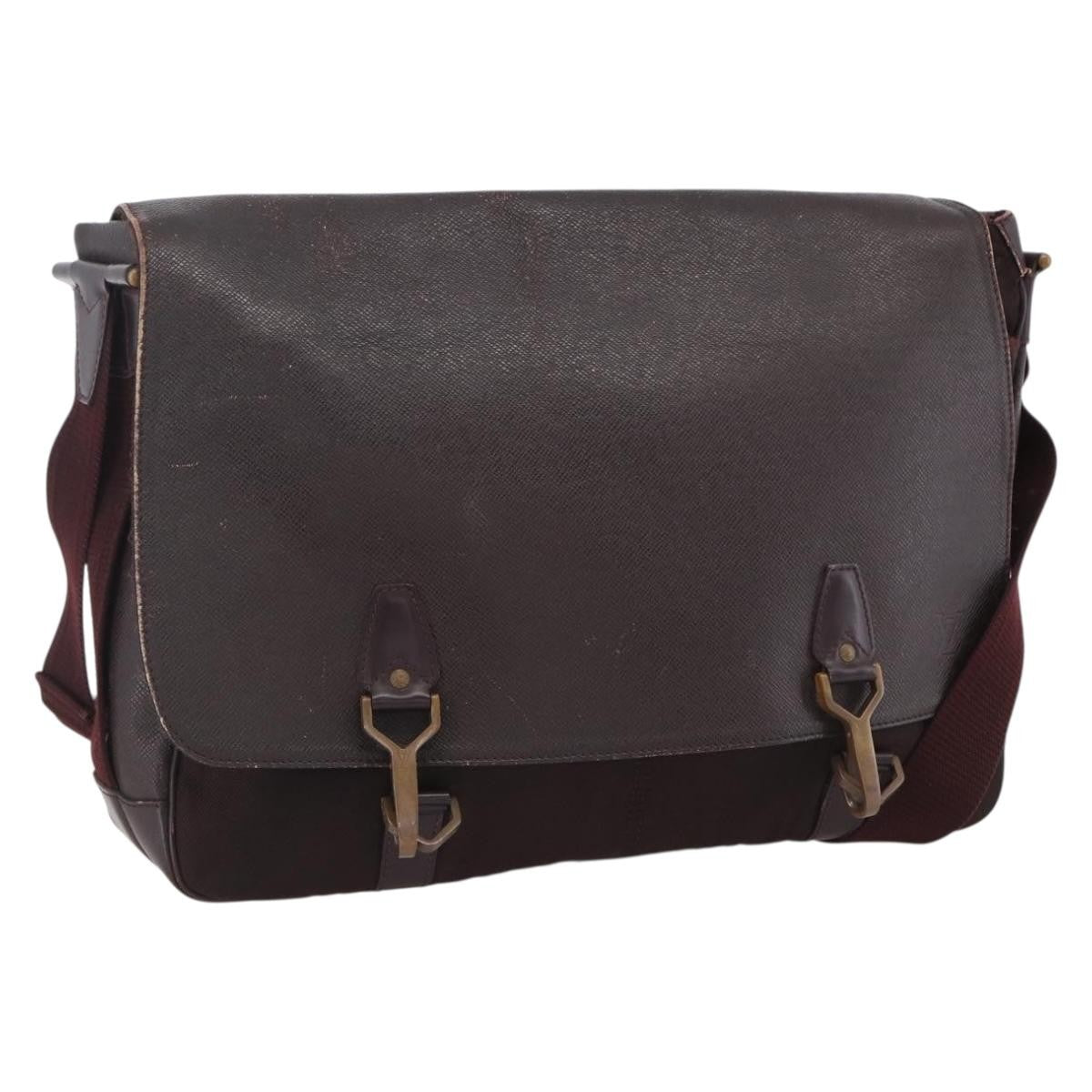 Louis Vuitton Dersou Bag Taiga Leather And Canvas Brown Leather Shoulder Bag Bag (Pre-Owned)