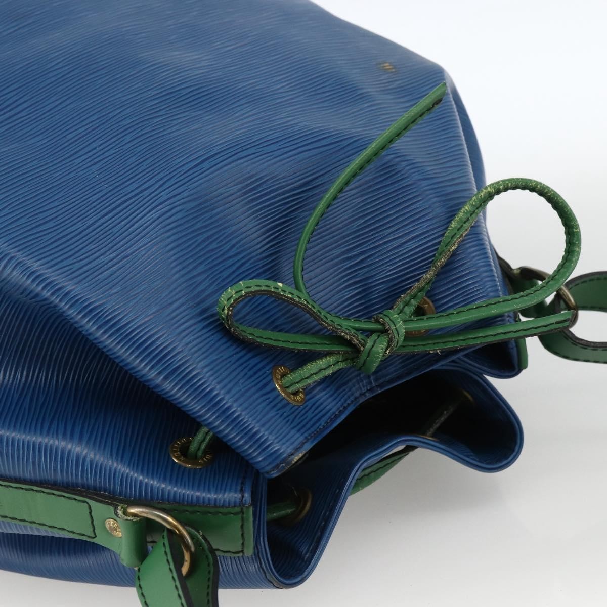 Louis Vuitton Bicolor Noe Handbag Epi Leather Blue Leather Shoulder Bag Bag (Pre-Owned)