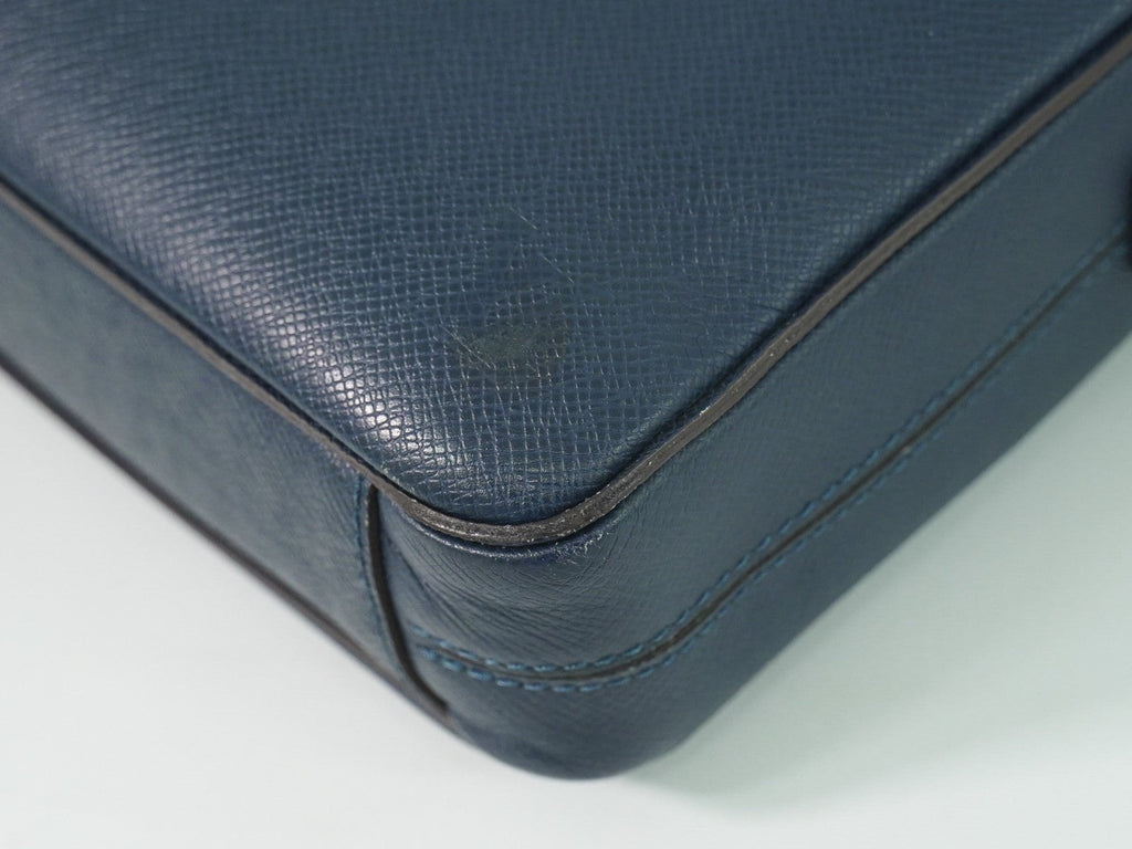Louis Vuitton Porte-Documents Business Bag Taiga Leather Navy Leather Briefcase Bag (Pre-Owned)