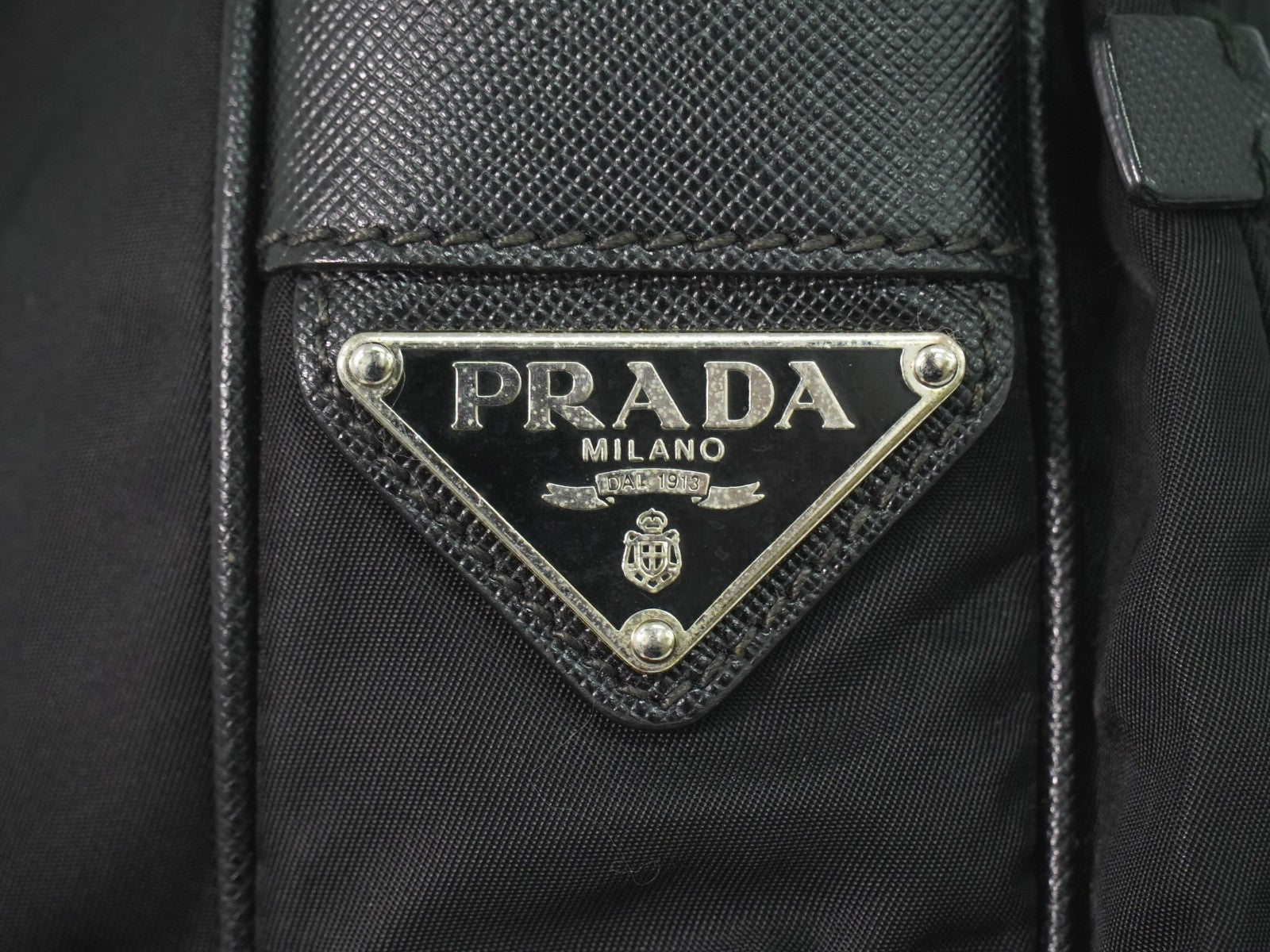 Prada Double Pocket Zip Messenger Tessuto Black Nylon Shoulder Bag Bag (Pre-Owned)