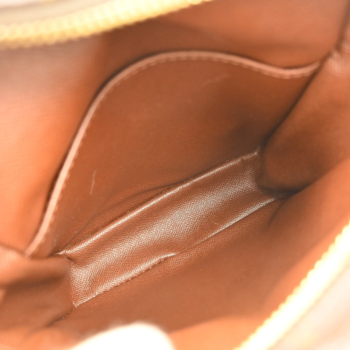 Louis Vuitton Amazone Bag Monogram Canvas Brown Canvas Shoulder Bag Bag (Pre-Owned)