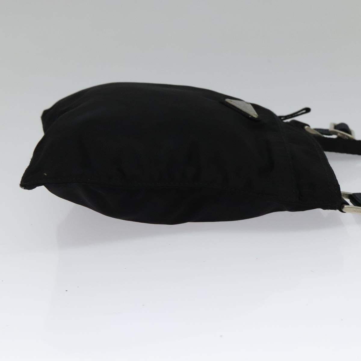 Prada Front Pocket Messenger Bag Tessuto Black Nylon Shoulder Bag Bag (Pre-Owned)