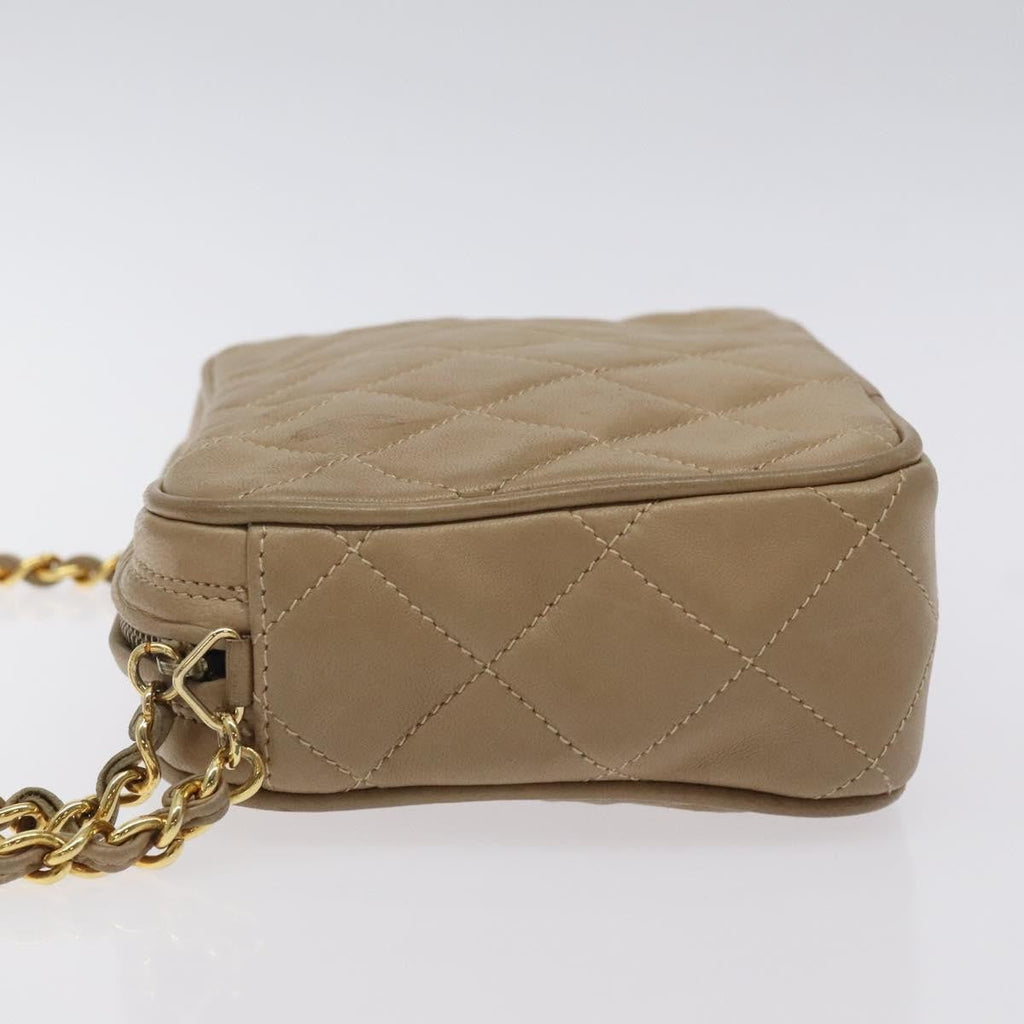 Chanel Vintage Diamond Cc Camera Bag Quilted Leather Beige Leather Shoulder Bag Bag (Pre-Owned)