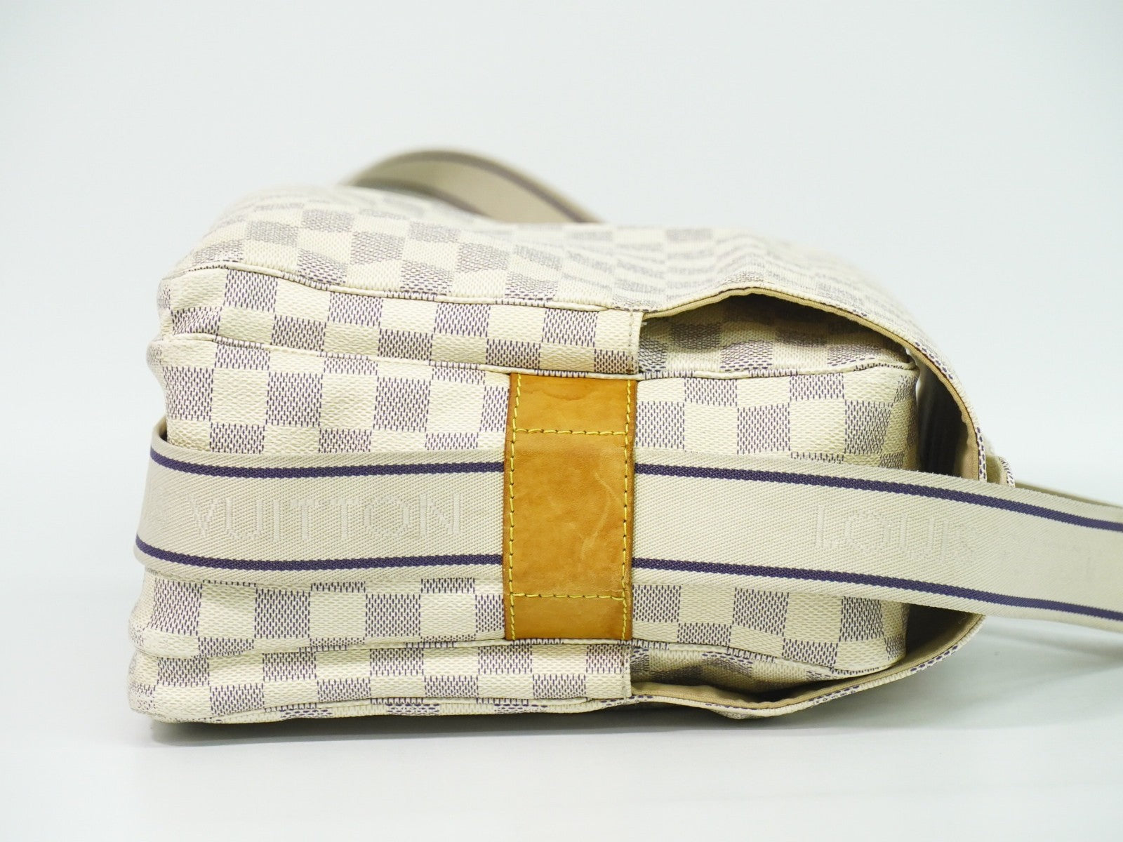 Louis Vuitton Naviglio Handbag Damier White Canvas Shoulder Bag Bag (Pre-Owned)
