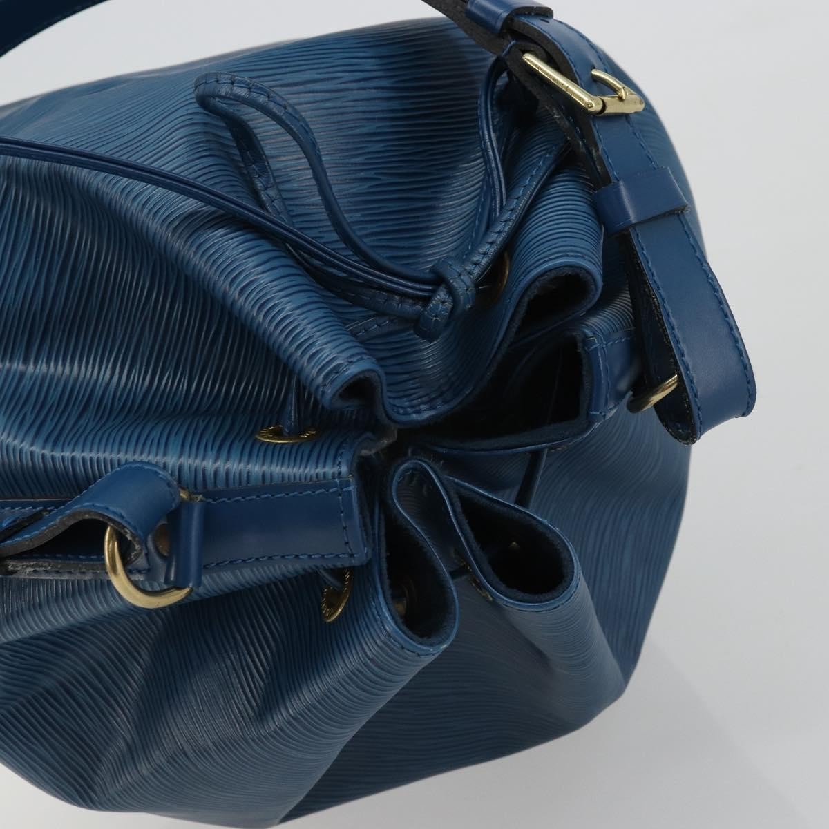 Louis Vuitton Petit Noe Handbag Epi Leather Blue Leather Shoulder Bag Bag (Pre-Owned)