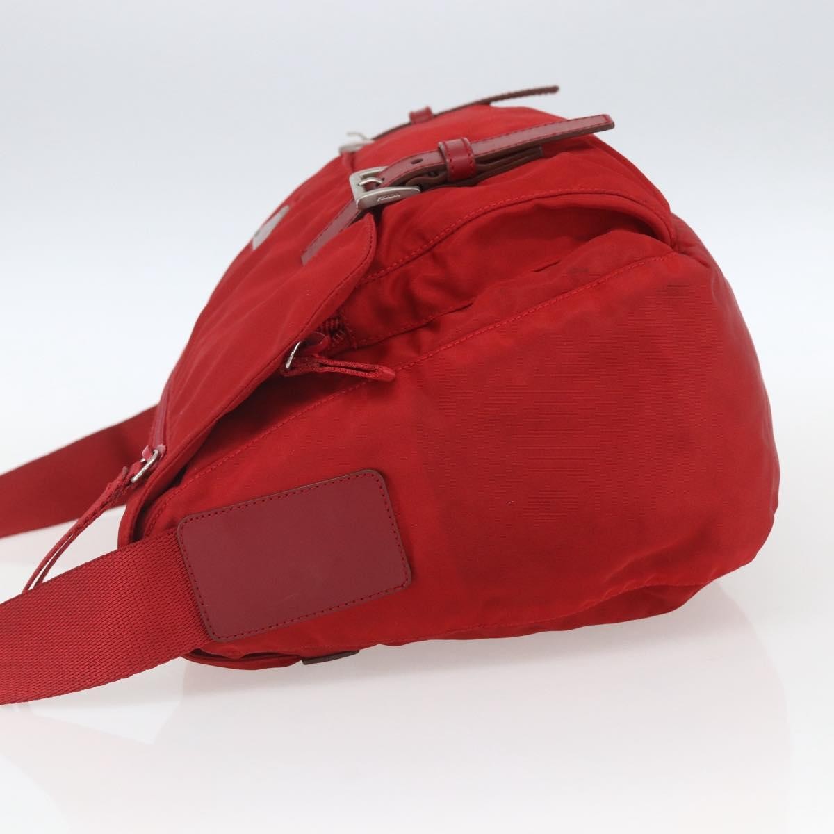 Prada Zip Buckle Messenger Bag Tessuto Red Nylon Shoulder Bag Bag (Pre-Owned)