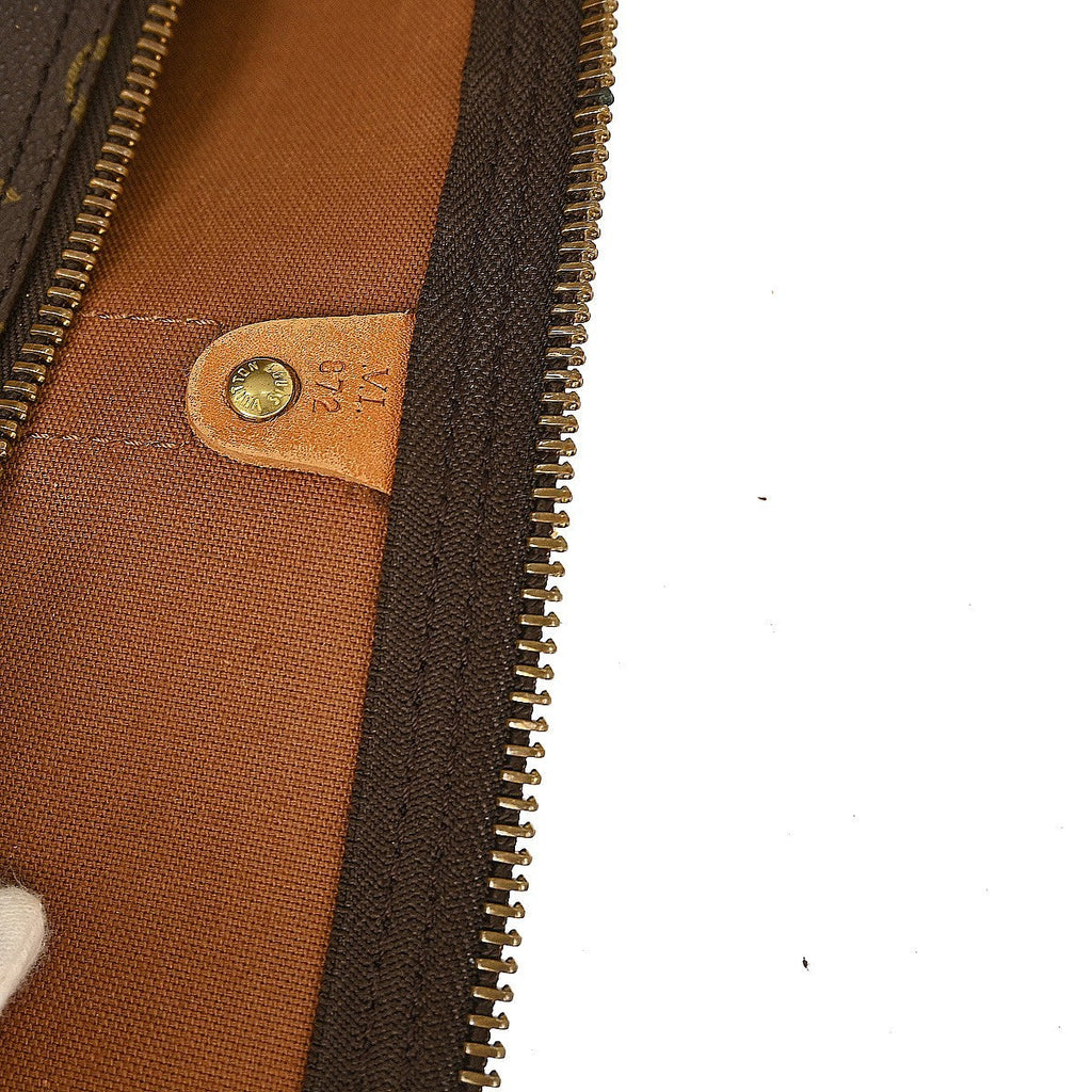 Louis Vuitton Keepall Bandouliere Bag Monogram Canvas Brown Canvas Travel Bag Bag (Pre-Owned)