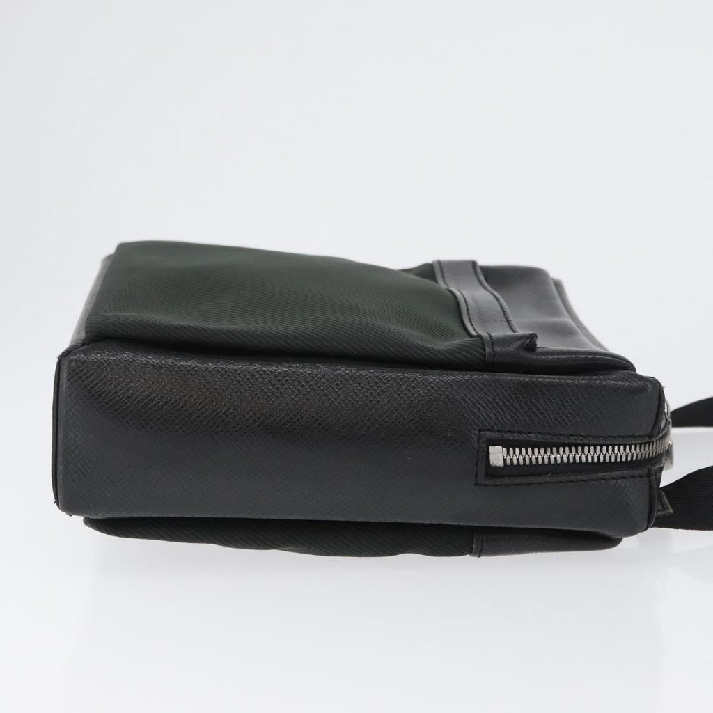 Louis Vuitton Sayan Messenger Bag Taiga Leather And Canvas Black Leather Shoulder Bag Bag (Pre-Owned)