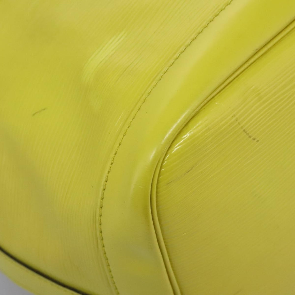 Louis Vuitton Petit Noe Handbag Epi Leather Green Leather Shoulder Bag Bag (Pre-Owned)