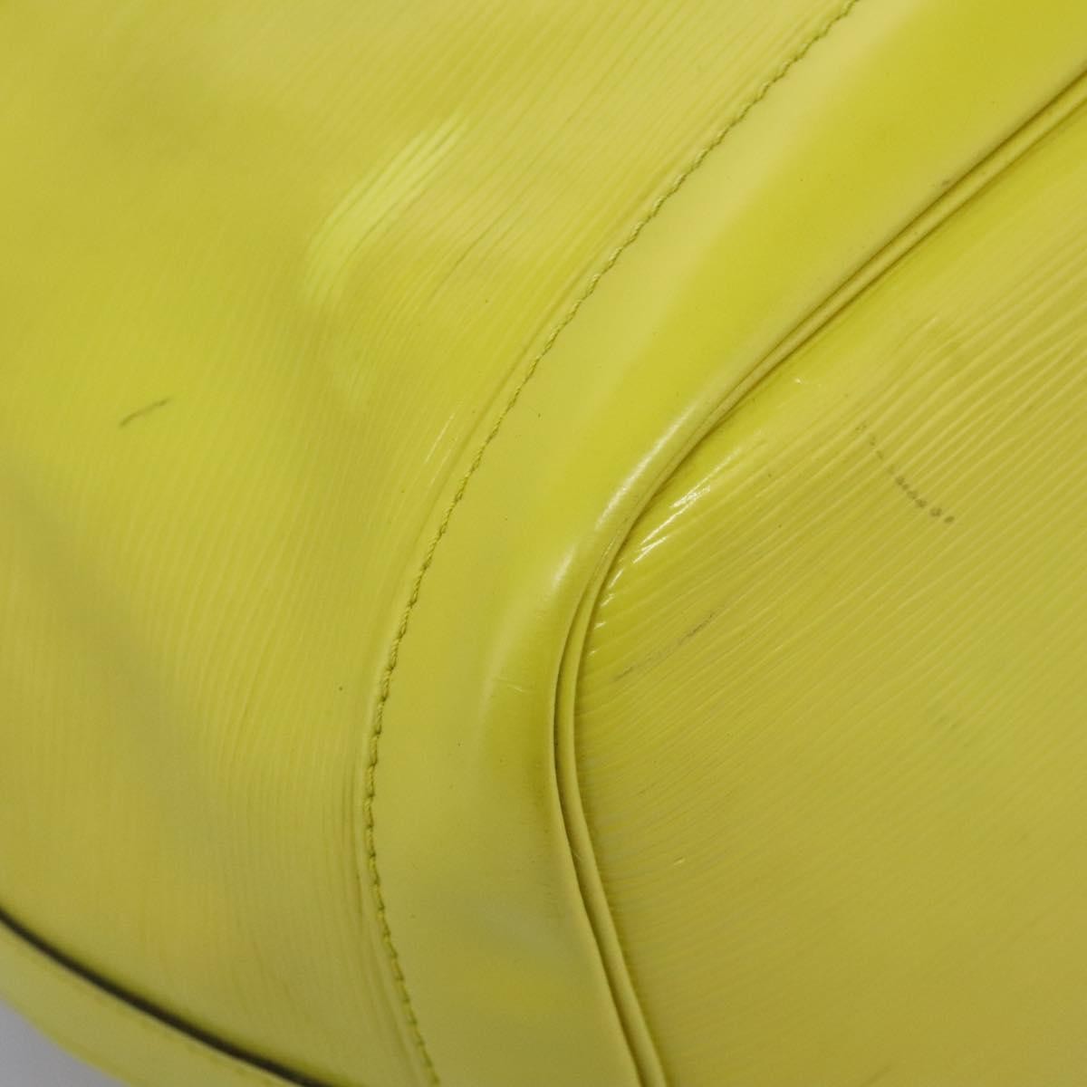 Louis Vuitton Petit Noe Handbag Epi Leather Green Leather Shoulder Bag Bag (Pre-Owned)