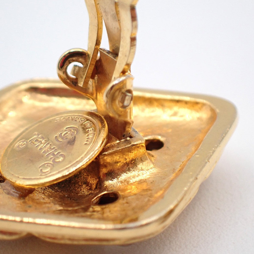Chanel Vintage Cc Diamond Shape Clips-On Earrings Gold-Plated Gold Gold_Plated Earrings Jewelry (Pre-Owned)