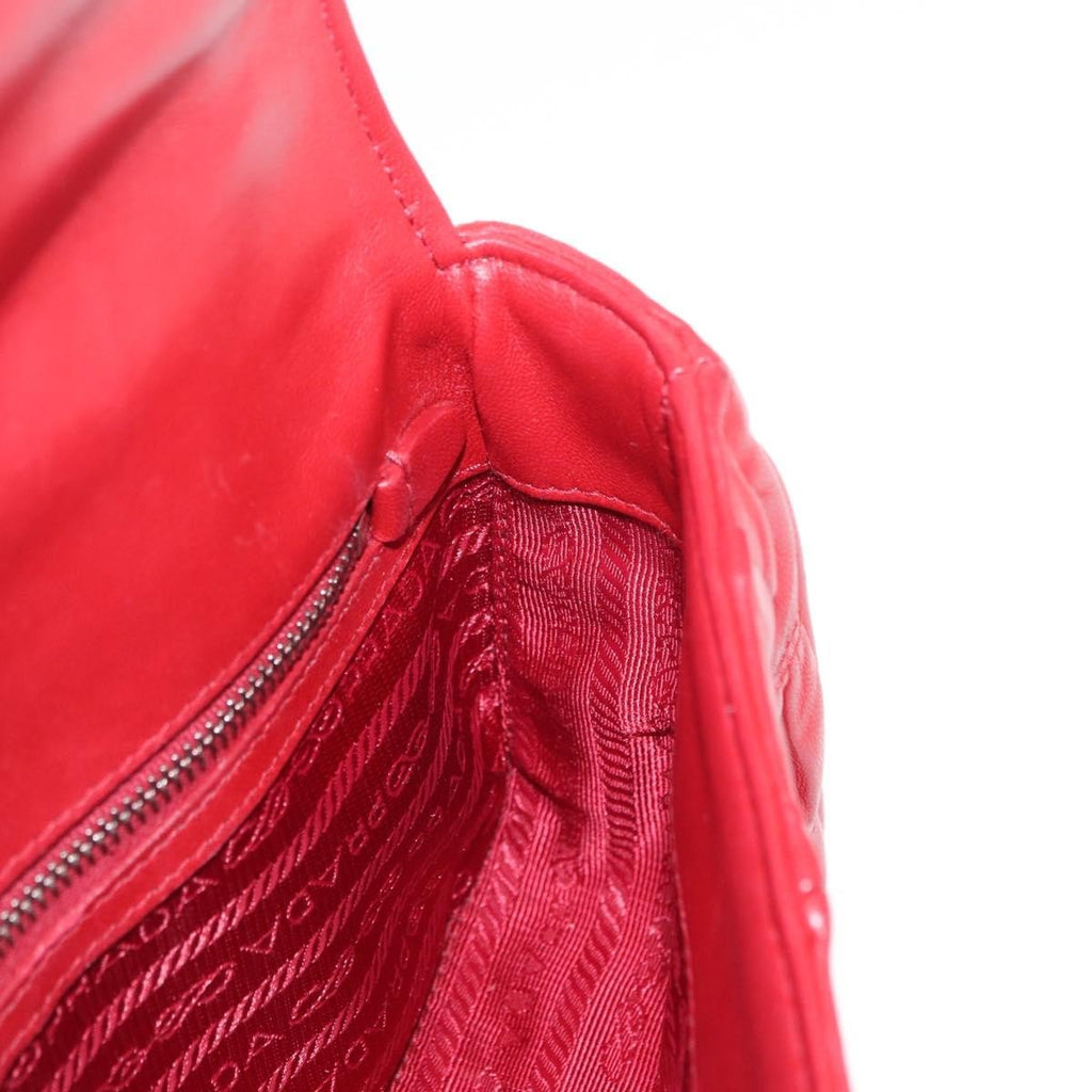 Prada Gaufre Chain Flap Shoulder Bag Nappa Leather Red Leather Shoulder Bag Bag (Pre-Owned)