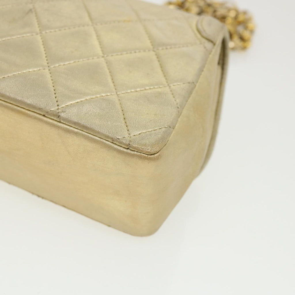 Chanel Vintage Cc Chain Flap Bag Quilted Lambskin Gold Leather Shoulder Bag Bag (Pre-Owned)