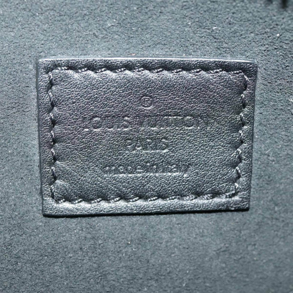 Louis Vuitton Disk Pouch Leather Black Leather Clutche & Pouche Bag (Pre-Owned)