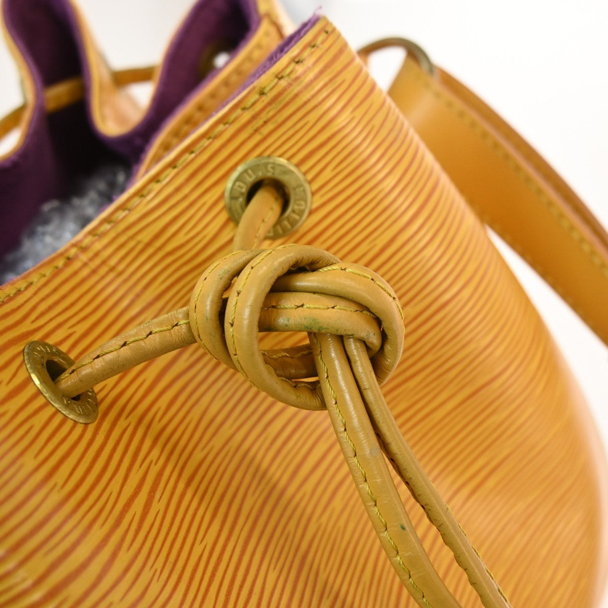 Louis Vuitton Petit Noe Handbag Epi Leather Yellow Leather Shoulder Bag Bag (Pre-Owned)